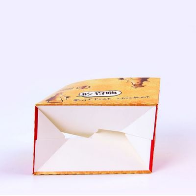 닭고기 구이 박스를 패키징하는 7CM 300gsm 패스트 푸드는 용지함을 꺼냅니다